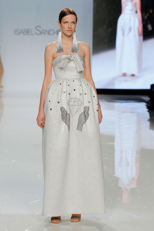 ilovebrides.pt Isabel Sanchis 2018 Barcelona Bridal Fashion Week 2017